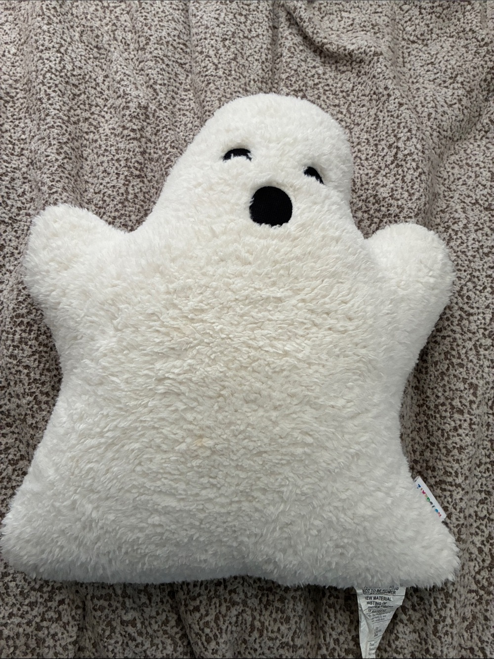 Plush White Ghost Throw Pillow - Cozy Decorative Accent